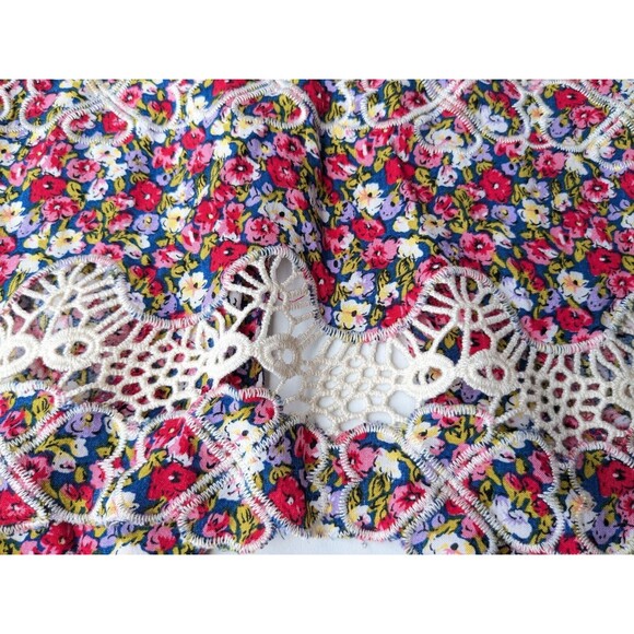 Jun & Ivy Floral Crochet Tank Top W/ Open, Flutter Back Size SZ Medium Crop - Picture 7 of 9